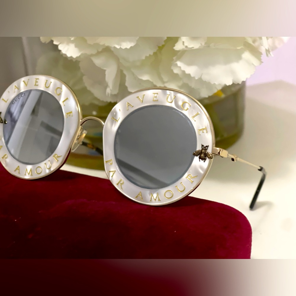 Gucci slogan printed round sunglasses